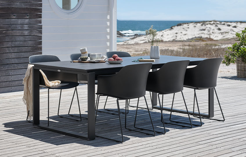 All you need to know about choosing a garden table | JYSK